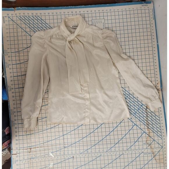St. John Vintage Cream Jacquard High‎ Bow Neck Long Sleeve Button Up Blouse - Picture 5 of 15
